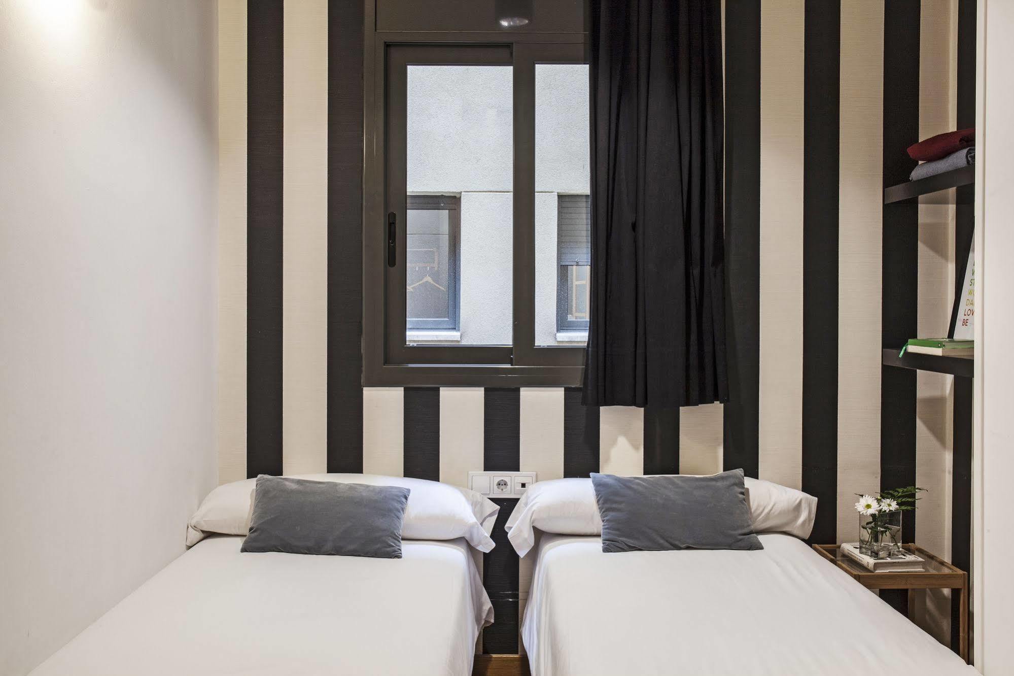 Ainb Eixample-Entenca Apartments Barcelona Buitenkant foto