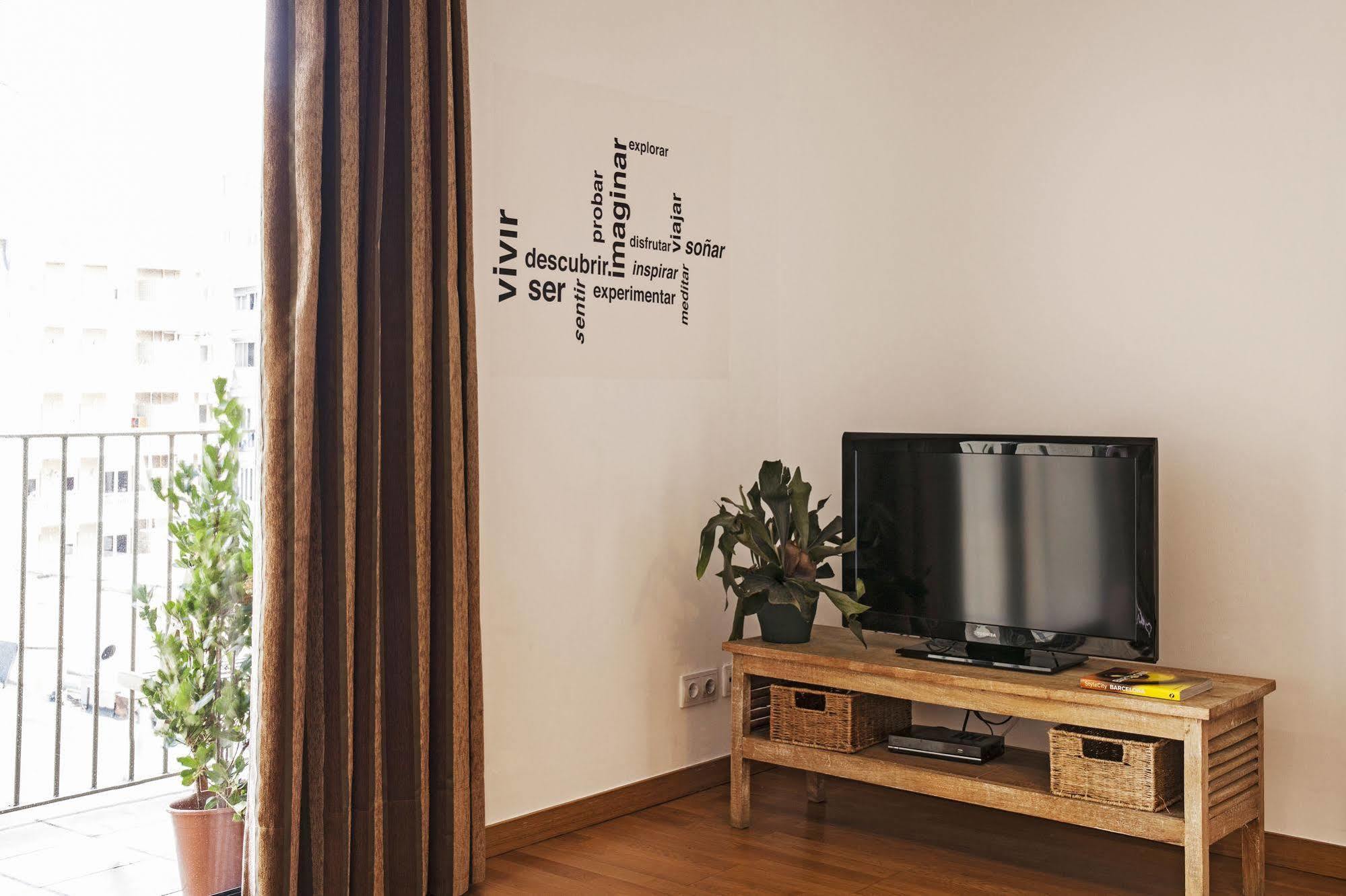 Ainb Eixample-Entenca Apartments Barcelona Buitenkant foto