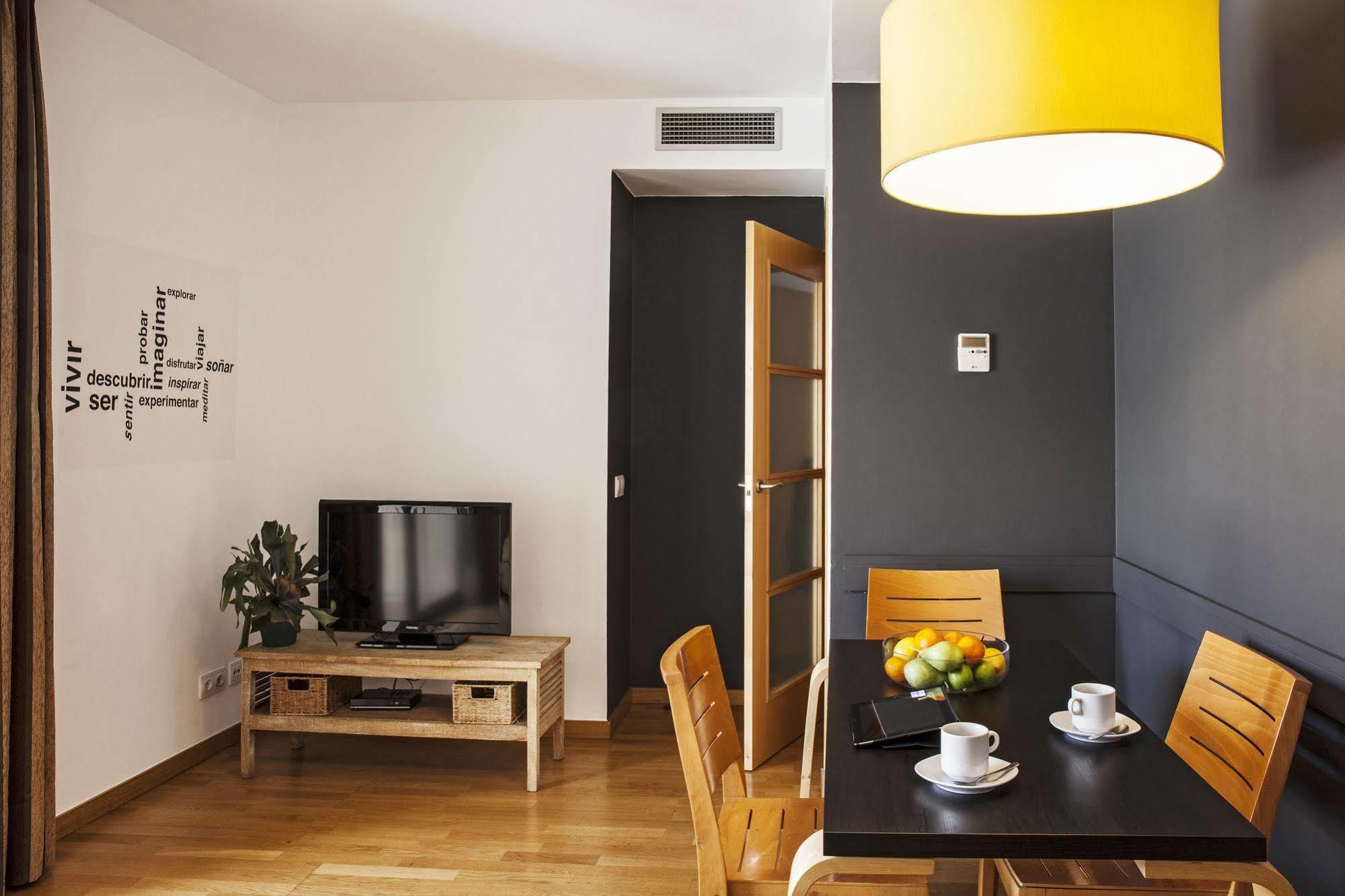 Ainb Eixample-Entenca Apartments Barcelona Buitenkant foto